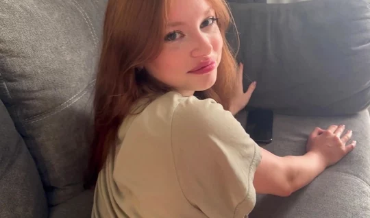 I treated the redhead to a dick and she gave a cool blowjob