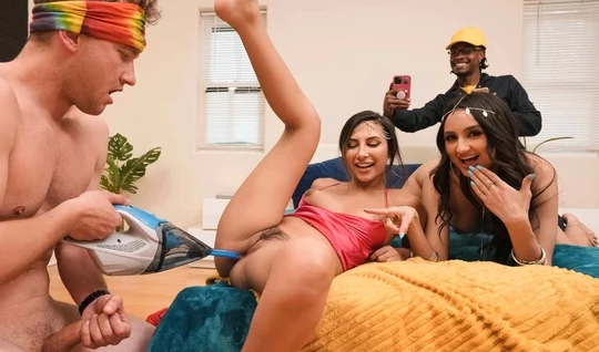 Lesbians with wet pussies lured a friend into bed