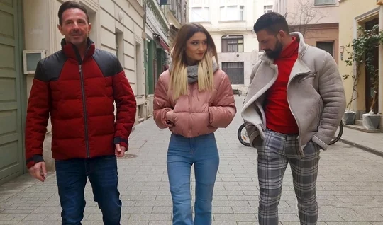 Pikapers double penetration pleased a young chick